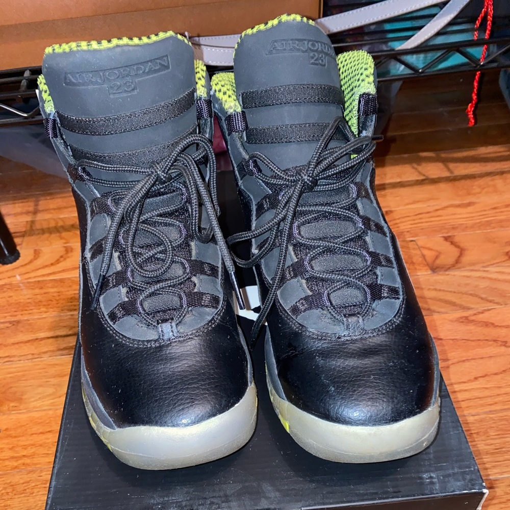 Jordan retro 10 venom